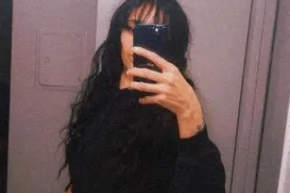 Irresistible sweet spontaneous hottie - Image 1
