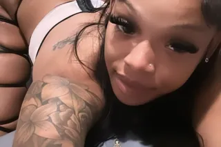 🥂💦𝐍𝐄𝐖 GORGEOUS EBONY 🥜💦⭐SAFE⭐I... - Image 1