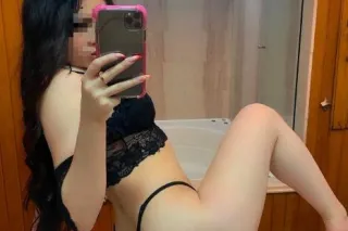 HOLA AMOR SOY JAILY UNA CHICA MUY CARINOSA DISPONIBLE PARA TI VEN PARA QUE LA PASES BIEN CON UNA HERMOSA LATINA - Image 2