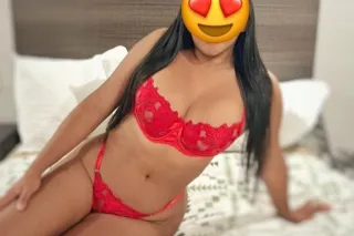 Latina disponible por pocos di... - Image 1