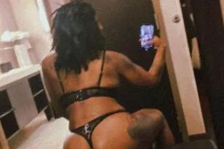 Luckyy 😘 HEAD ONLY - 24 - Image 1