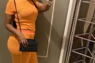 Pussy grip😝 Pussy wet 💦Pussy f... - Image 1
