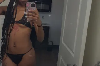 Pretty & Petite 🤩Head Doctor A... - Image 1