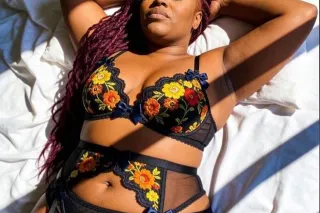 Im a luxury you deserve so come Treat yourself 😘😘 - Image 3