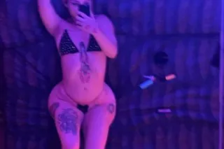 Here For A Few Days 🫦💦 2 GIRL ... - Image 4