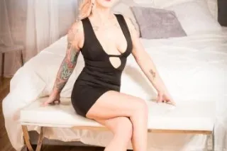 pleasurable moments - 32 - Image 1