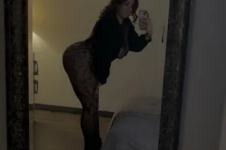 YOUR FAVORITE PAWG 💋🍑💦 - Image 3