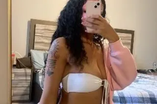 new to town🤍cum play w me dadd... - Image 2
