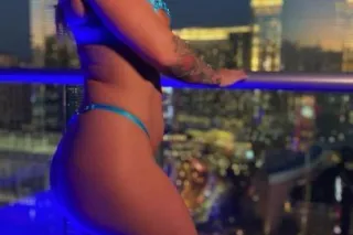 ✔💦✔Lets plays! sweet hot mom✔💦... - Image 1