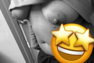 Young Black Horny Slut 😙 Gurantee To Make You Cum Daddy 💦🥰 - Image 3