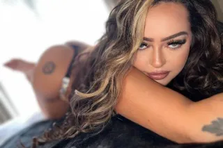 CUM SEE WHAT THE HYPE IS ABOUT 😍 Winter Isn't a Season, it's A Celebration 😍🎉 Your FAVORITE green eyed 👀 Snowbunny 🐰 - Image 5