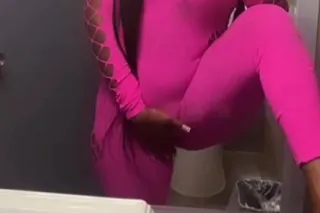 SEXC THICC BROWNSKIN😍😍SLURP GO... - Image 4