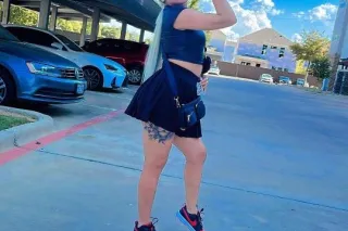 latina - Image 2