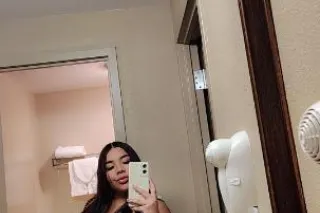 Nicole - Image 4