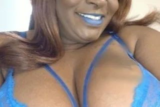 Busty Ebony BBW 40ddd - Image 6