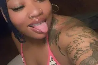 HAVE ME OVER😍😜 UBER OR LYFT OU... - Image 4