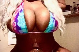 OMG SHE RETHICKLIOUS 😋👄🍑 I am 100% real! - Image 6
