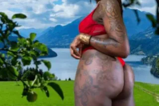 OUTCALLS👅😮‍💨🍫🍭 Let’s Play 👅🍫😩🍭... - Image 1