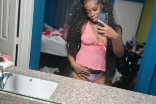 slim thick best around best around come text the water 💦💞 - Image 7