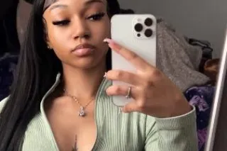 Looking🫦 - 18 - Image 1