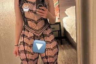 💕🤩🔥New🔥🤩💕 Russian, Italian, Blond Treat! Lets play - Image 6