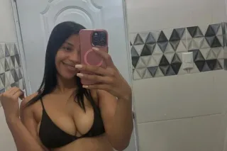 Exclusive and exotic sexy Latina girl - Image 1
