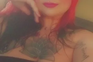 Sexy, thick, red head. Lake city incall. Available now!❤Please text only. - Image 4