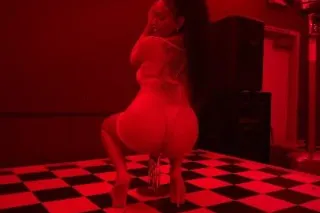 Jada in town - Image 1