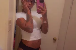 SEXY🥰😘 tatted UP 💜😘 QUEEN - Image 8