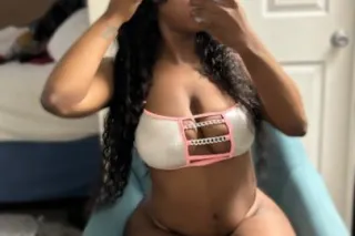 🍒🍑The Sweetest💋Your Safe Place 🤫💕🥰 - Image 4