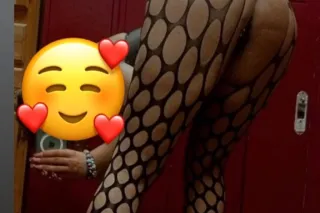😋😘😉🍆 HI Daddy im available to ... - Image 4