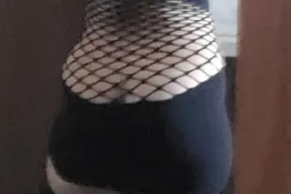 Sexy, Hot, Extra Thicc MILF ! ... - Image 3