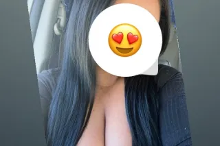 hot and Horny Latina 😍😋 • Habl... - Image 2