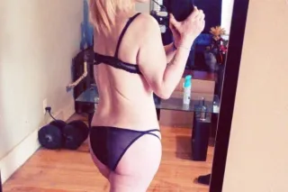 Petite Blonde Beauty - 30 - Image 3