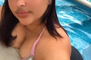 beautiful, affectionate, sexy girl - Image 3