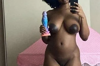 I'M ALWAYS READY FOR 𝐈𝐧𝐜𝐚𝐥𝐥 𝐎𝐮𝐭𝐜𝐚𝐥𝐥 And 𝐂𝐚𝐫 𝐅𝐮𝐧❤ WITH A YOUNG OR OLDER MAN😘😍 Available 24/7 - Image 1