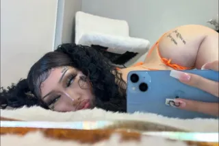 IM UP EARLY LEGS SPREAD WET N READY😘 - Image 5