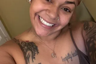 They call her Sexy Red - 19 - Image 1