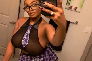 HUGE Boobies 💋 Throat Goddess ... - Image 2