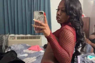 NEW IN TOWN BUBBLE BUTT TEXAS HOTTIE 😏💦 - Image 3