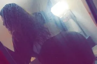 Eat Both Holes 👅💦💦 Gorgeous ❤❄ Big Bootyy Brunette 🫶 - Image 1