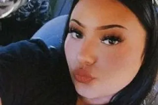 sexy latina looking for some f... - Image 4