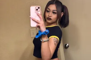 cuban-mexican wet tight pussy ready to have fun 💋 - Image 2