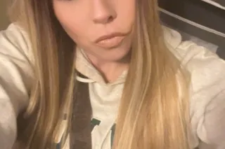 SEXY INDEPENDENT WILL FACETIME... - Image 2