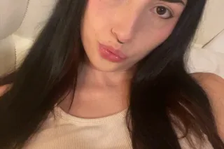 A1 CURVY GOTHIC BOMBSHELL🦇 WET... - Image 2