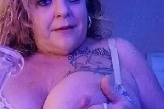 Mature Step Mom Available | In... - Image 1