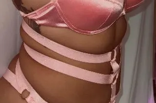 COMING TO TOWN LETS PLAY🫦💦👅 - Image 5