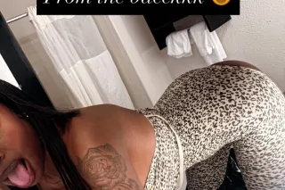 SEXY BIG TITTS & FRESH PUSSY 🤑... - Image 1