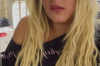 Latina sexy😋 - Image 3