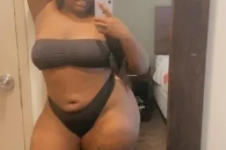 2 SEXY CHOCOLATE AVAILABLE 🍫 - Image 6
